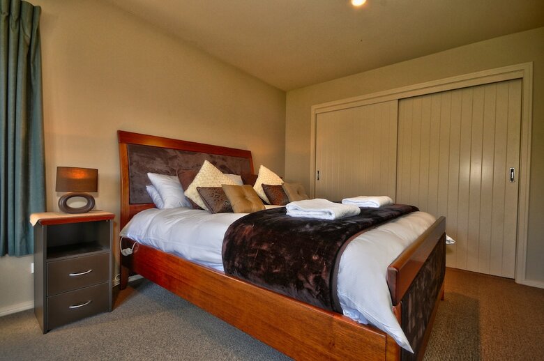 Style And Comfort On Greenstone Place ? Fernhill