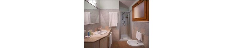 Hotel Th Chia - Parco Torre Chia