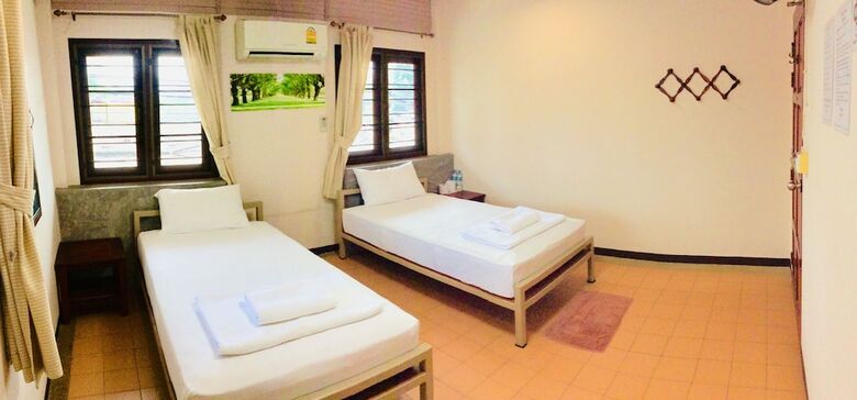 Hotel The Nine Guesthouse