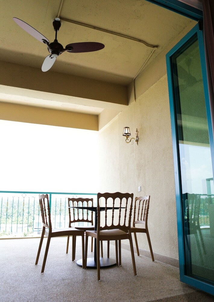 Hotel Tasik Villa International Resort