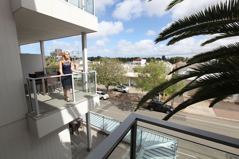 Adelaide Dress Circle Apartments - Kent Town