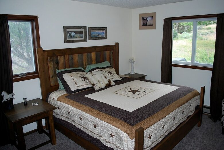 Little Trail Creek Cabins