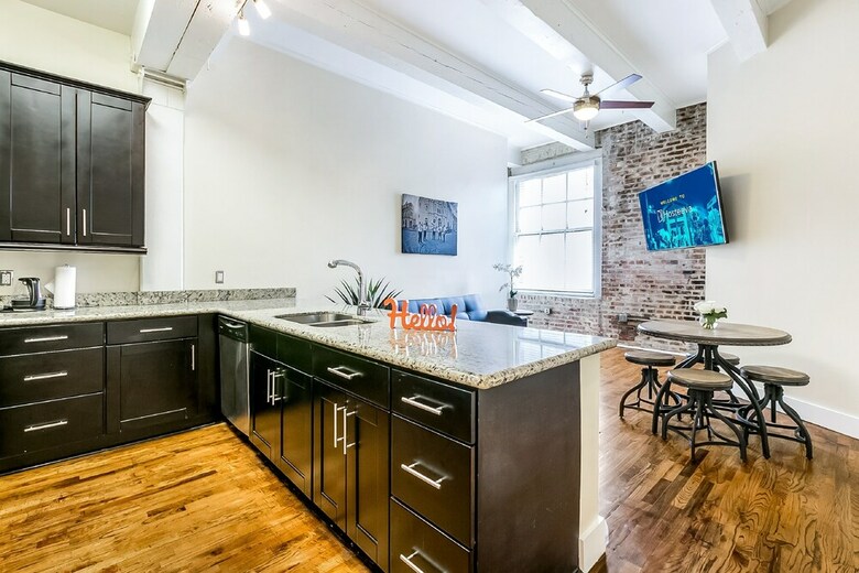 Aparthotel Gorgeous 1br's In Merchant Lofts By Hosteeva