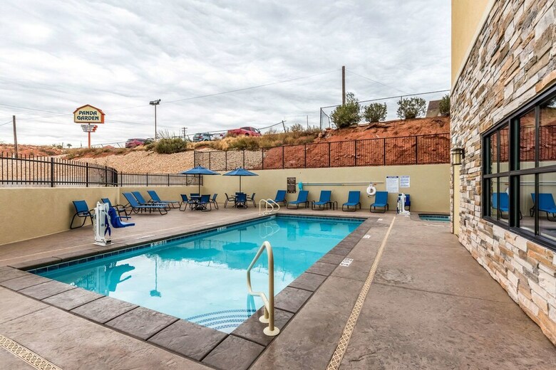 Motel Comfort Suites St George - University Area