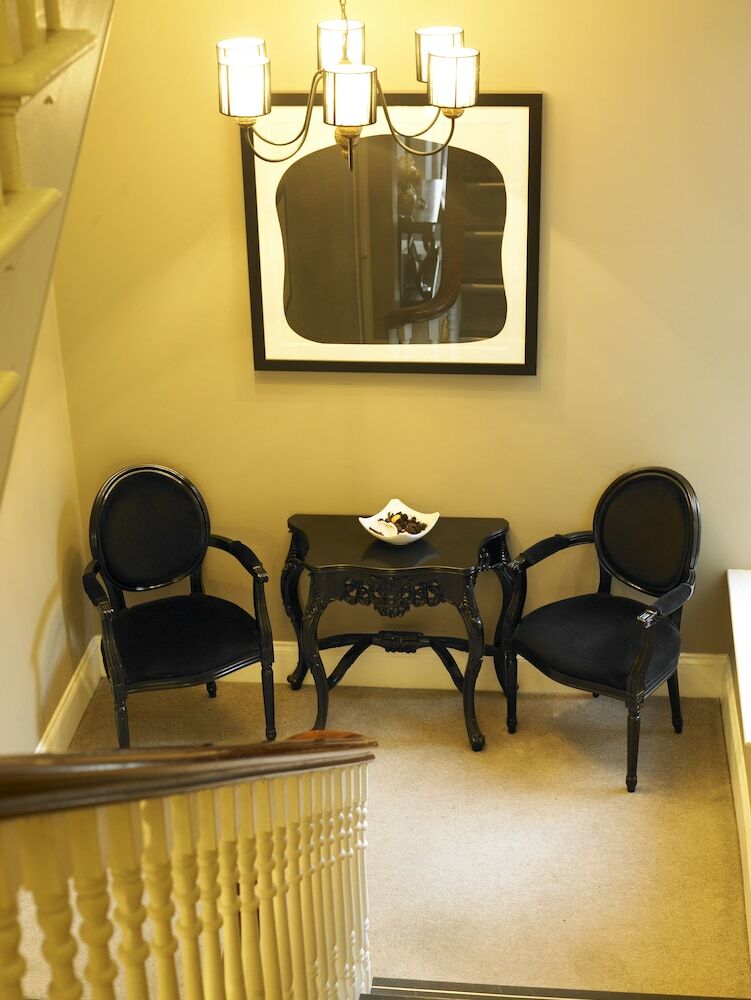 Kensington House Aparthotel