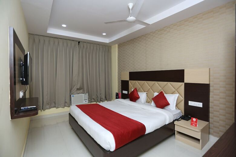 Oyo 3803 Hotel Lal Quila