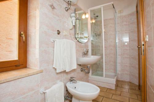 Hotel Lo Squalo