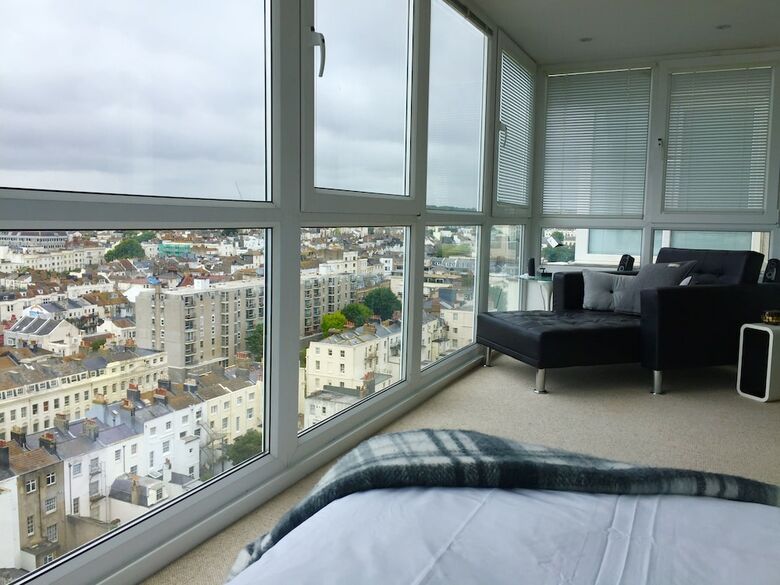 Apartamentos Isabella Penthouse 15th Floor, Seafront