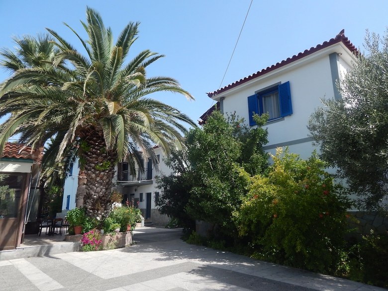 Apartamentos Anaxos Garden