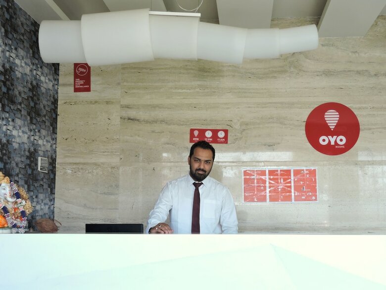 Oyo 3774 Hotel Naman Palace