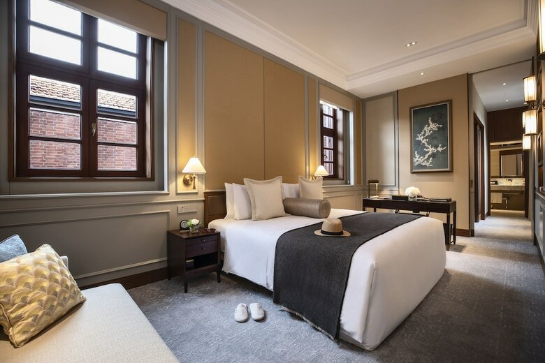 Hotel Capella Shanghai, Jian Ye Li