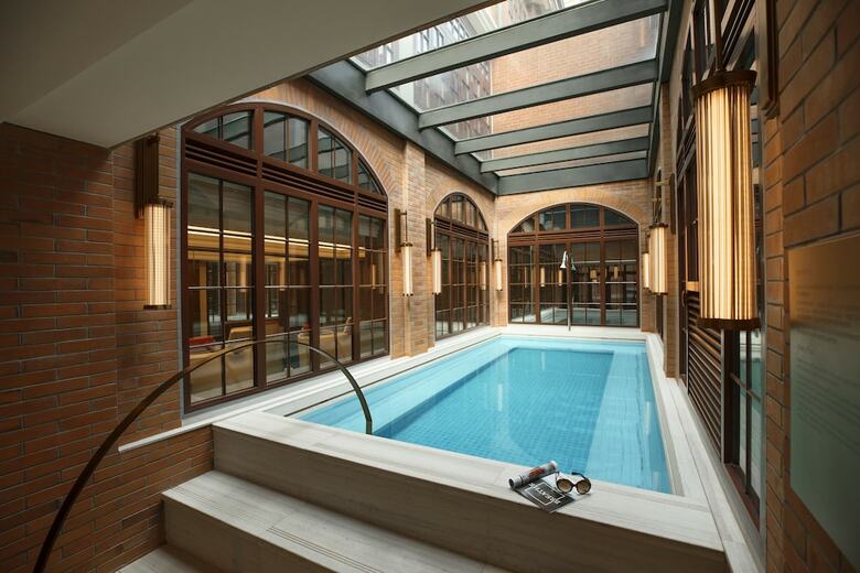 Hotel Capella Shanghai, Jian Ye Li