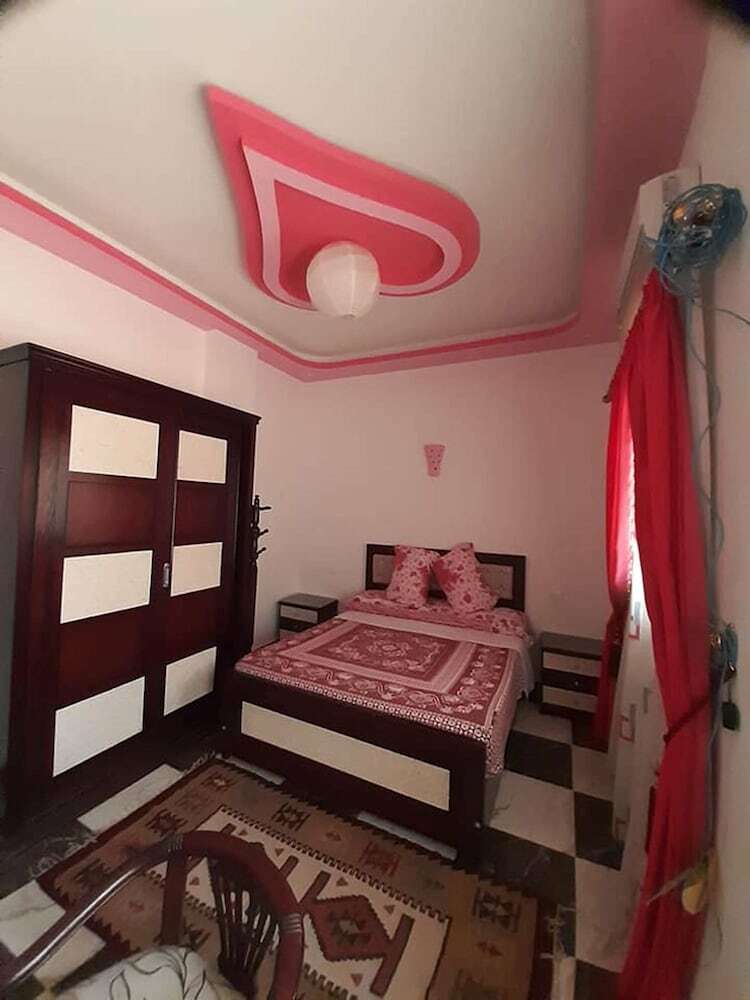 Aparthotel Luxor Star Apartments