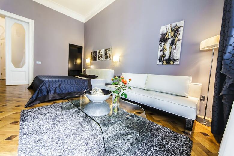 Matei Corvin Apartments