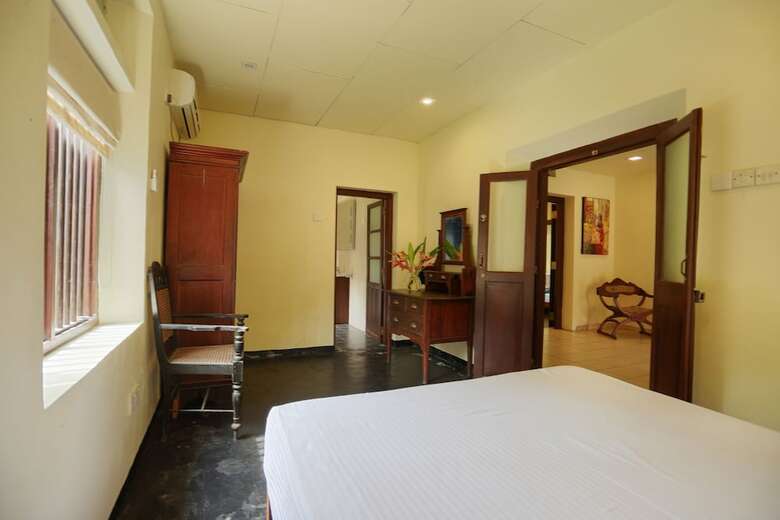 Hotel Rathgama Beach House