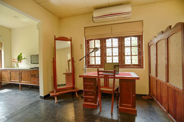 Hotel Rathgama Beach House