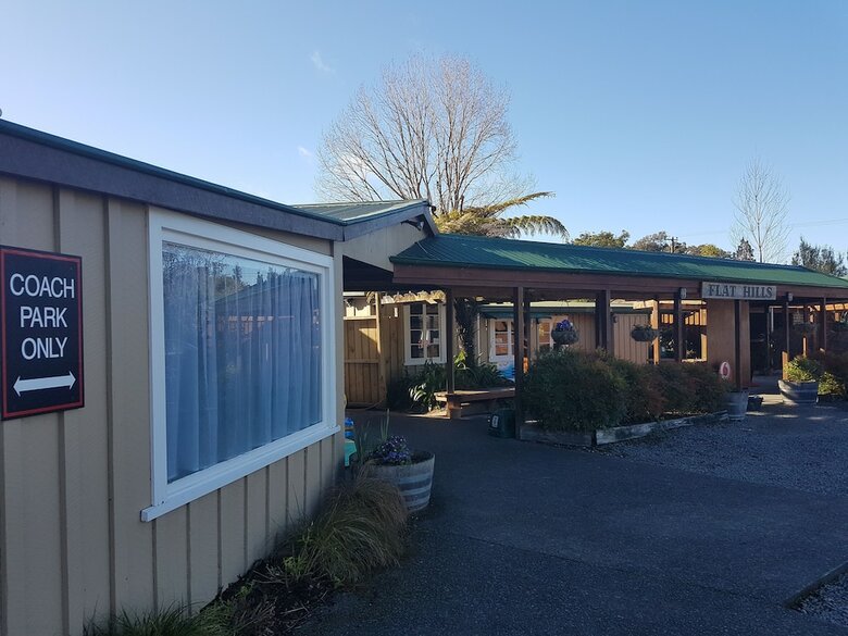 Flat Hills Cafe And Tourist Park