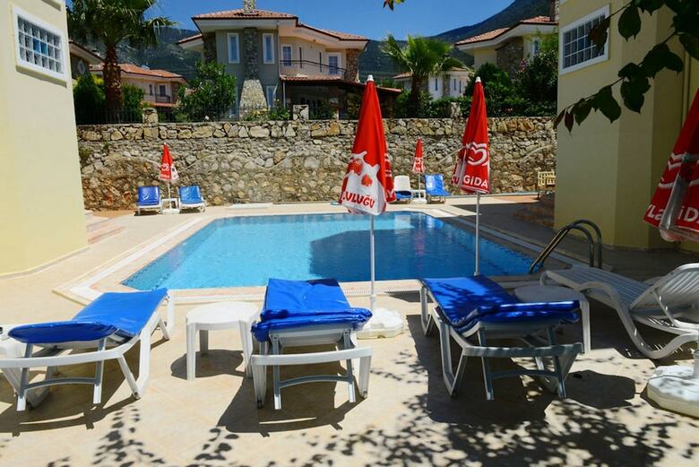 Mountain Valley Apart Hotel & Villas
