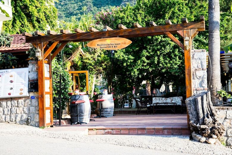 Mountain Valley Apart Hotel & Villas