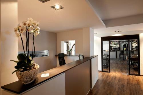 Hotel Seeluna - Caf� Lounge & Restaurant Am Klostersee