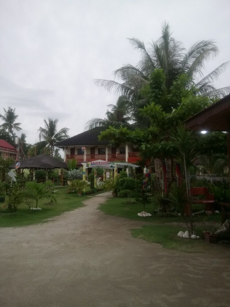 Hotel Sunshine Bantayan Garden Resort