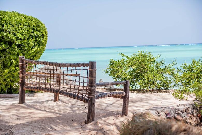 Hotel Tanzanite Beach Resort