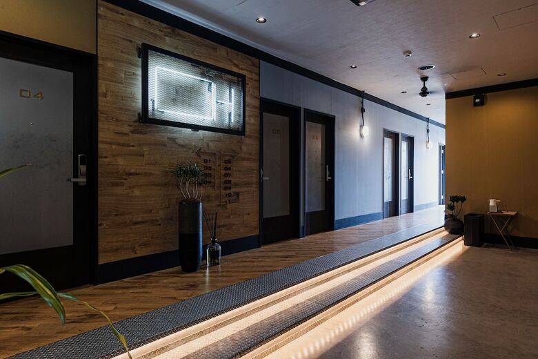 H Hotel