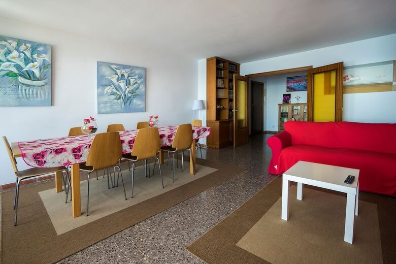 Apartamento Vivalidays Rosa Lloret