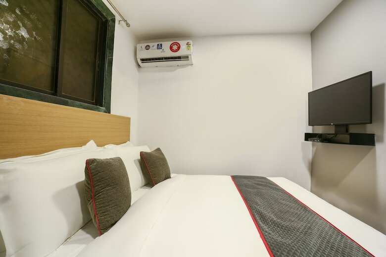 Hotel Oyo Flagship 573 Chakala Sahar Road