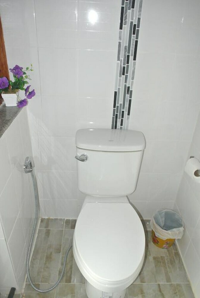Hotel Ruenthong Resort Surat Thani