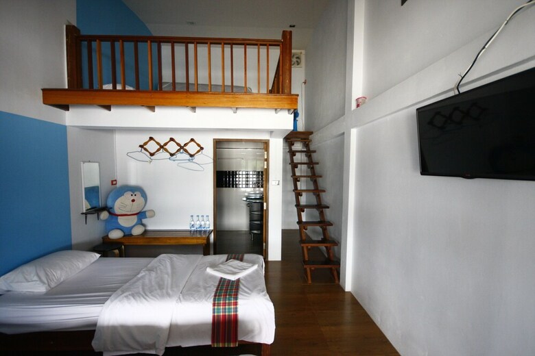 Hotel Baanchansamut Homestay