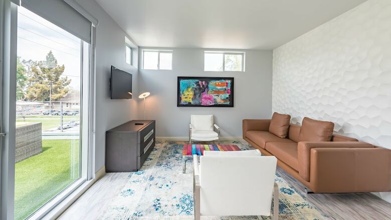 Lexen Hotel-north Hollywood Near Universal