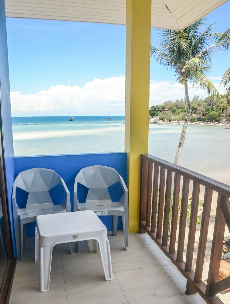 Hostal Carabao Dive Resort
