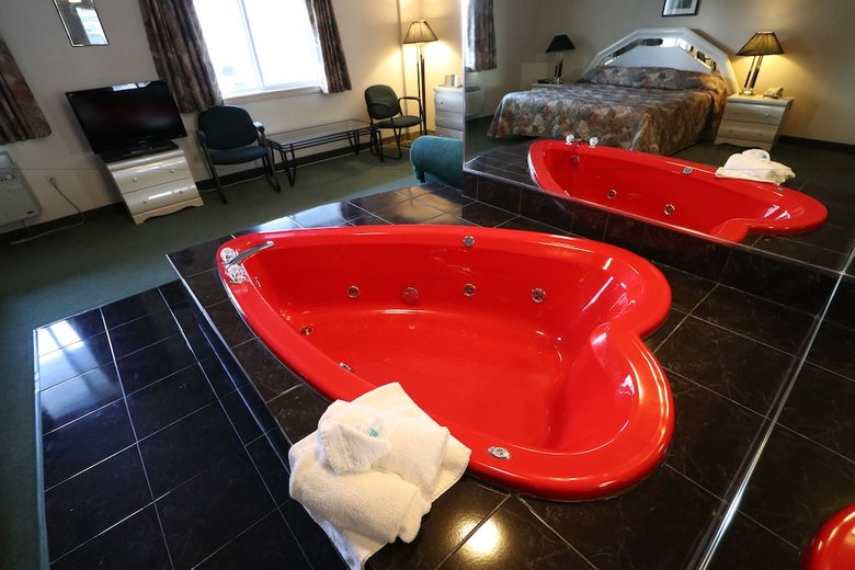 Grand Memories Hotel & Suites