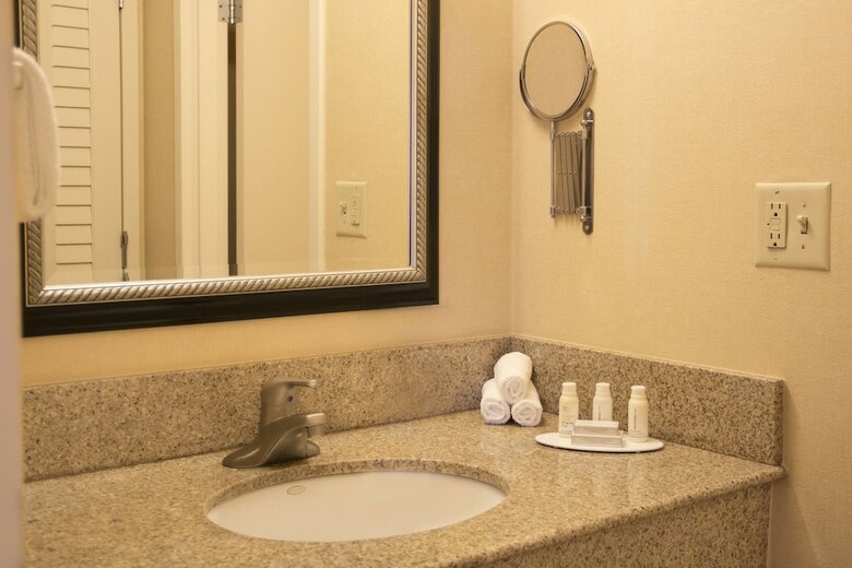 Hotel Courtyard By Marriott Chicago Highland Park/northbrook