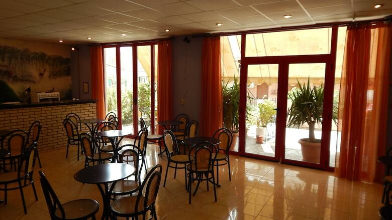 Petania Hotel & Apartments