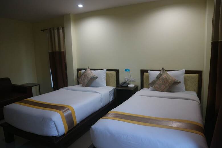 Hotel Anyavee Nam Mao Beach Resort