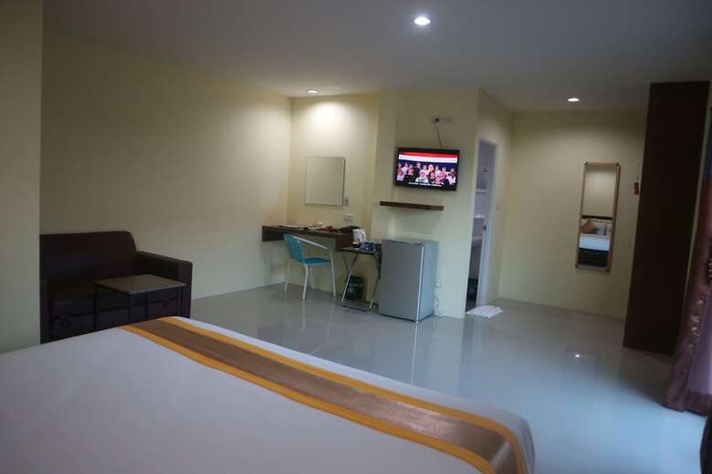 Hotel Anyavee Nam Mao Beach Resort