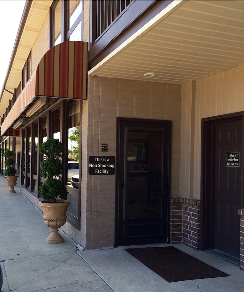 Hotel Cottonwood Inn