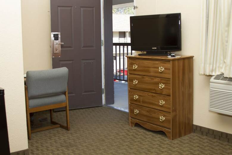 Hotel Cottonwood Inn