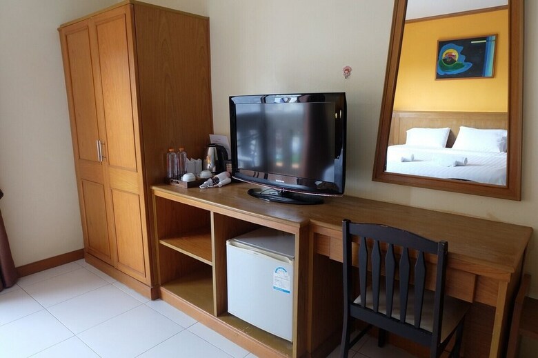 Hotel Baantonkhao Kata Beach