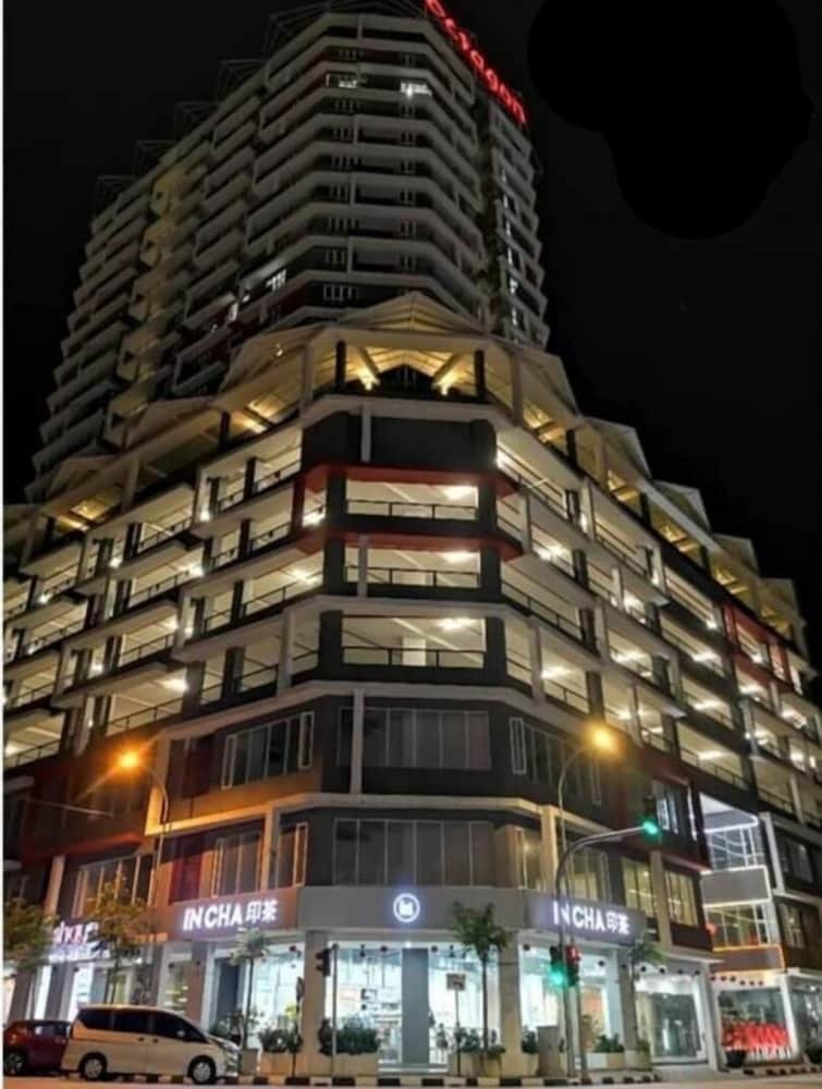 Hotel The Octagon Ipoh - Home Stay