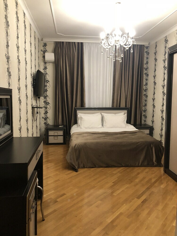 Aparthotel Boulevard Apartments& Residences