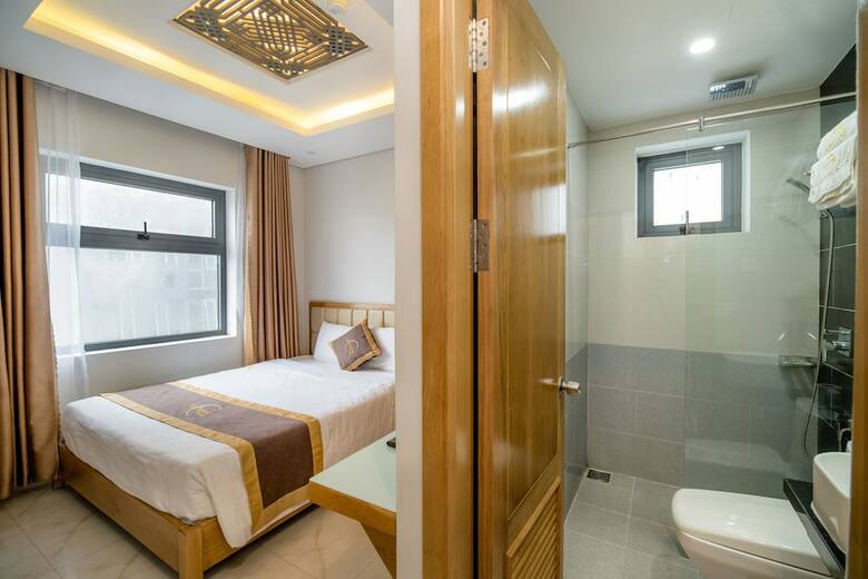 La Lune Hotel