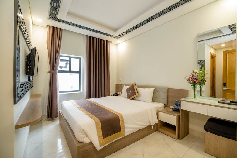 La Lune Hotel