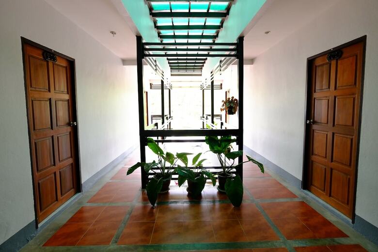 Hotel Kohkwang Seaview Resort