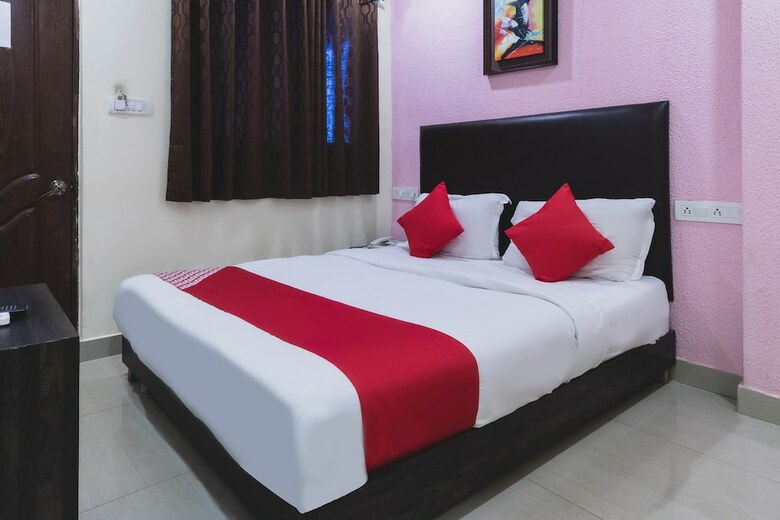 Hotel Oyo 8065 Accovah Map5 Inn