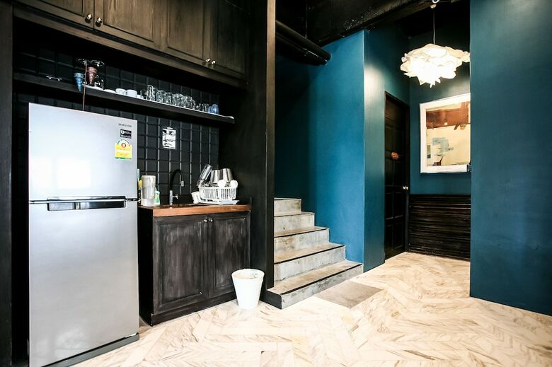 Hostal L'atelier Poshtel Phuket - Hostel