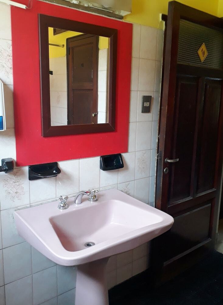 Hostal Estacion Mendoza Hostel
