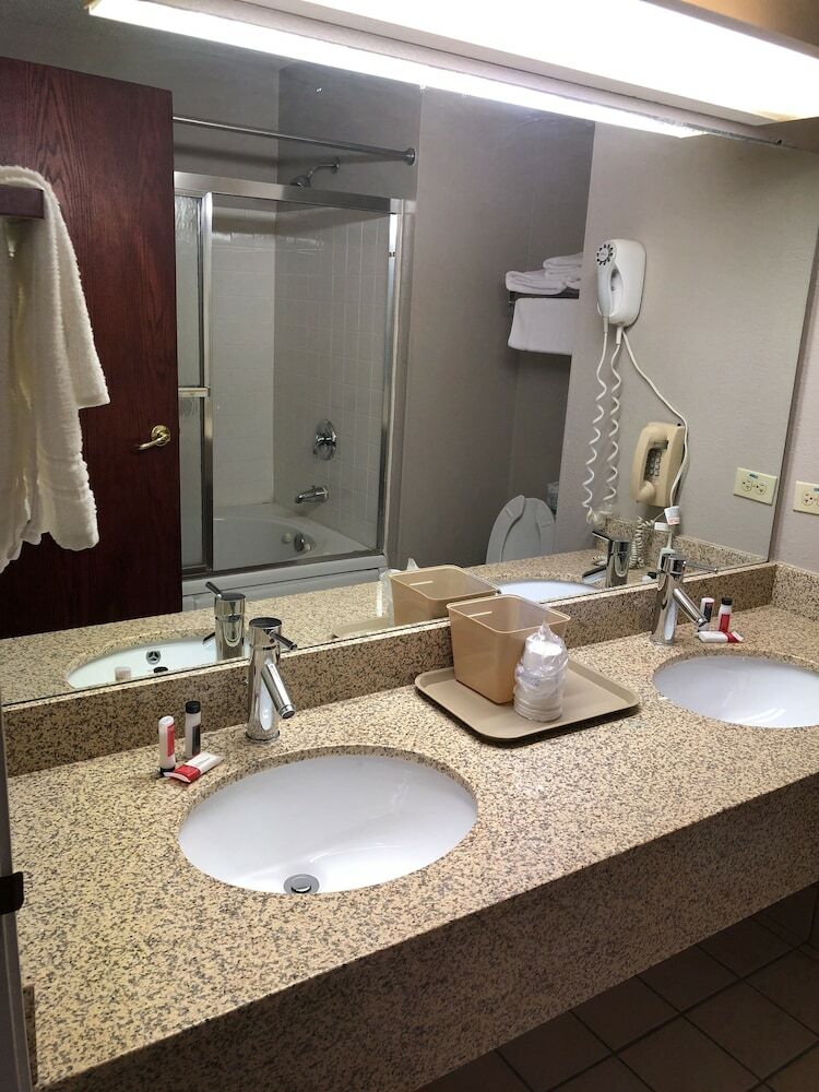 Motel Super 8 By Wyndham Aurora/naperville Area